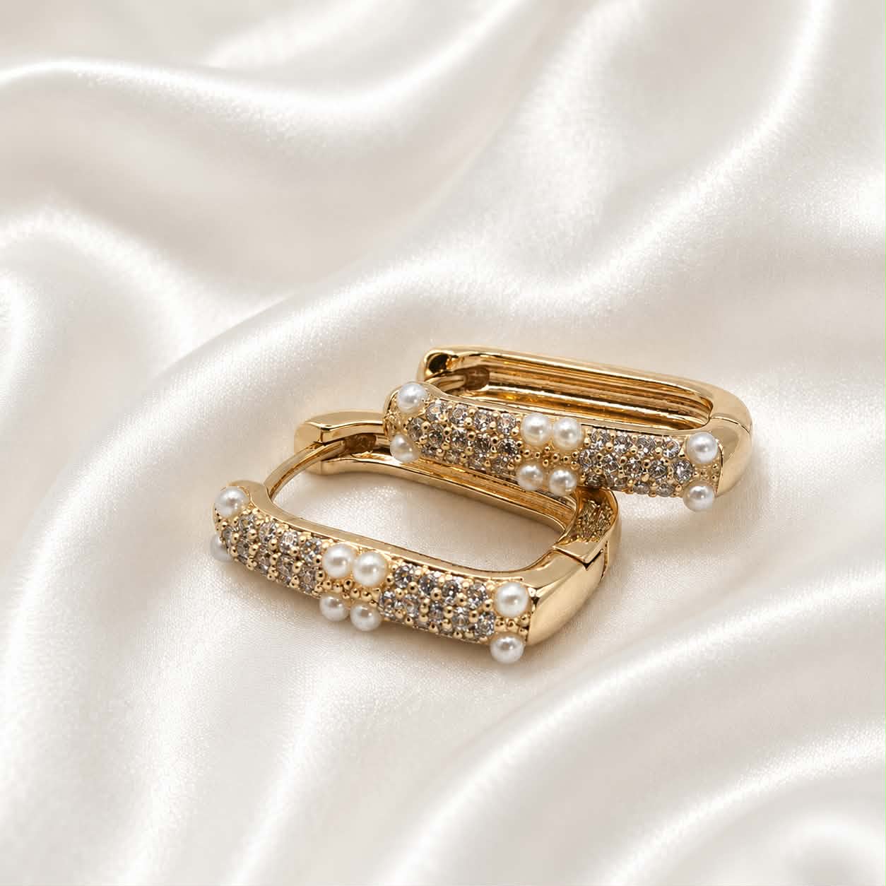 Paauksuotos medicininio metalo rinkutės
